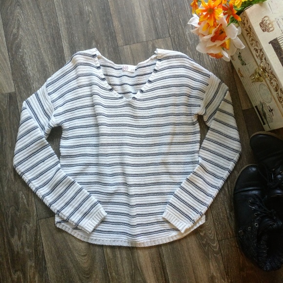 SO Sweaters - Comfy Stripe Sweater 🍁